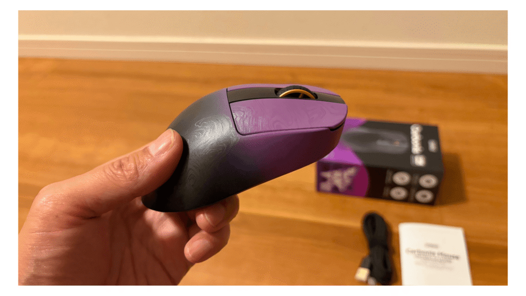 Carbonis Mouseのサイドテクスチャ加工